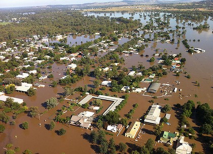 North Wagga Wagga at the height of the floods. PHOTO: THE AGE